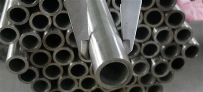 Tube Inconel 713C (2.4670) personnalisé : Guide d'usinage de l'extrémité chau...